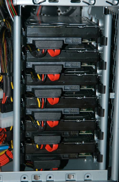 6-drive array built using angled combination data+power SATA cables